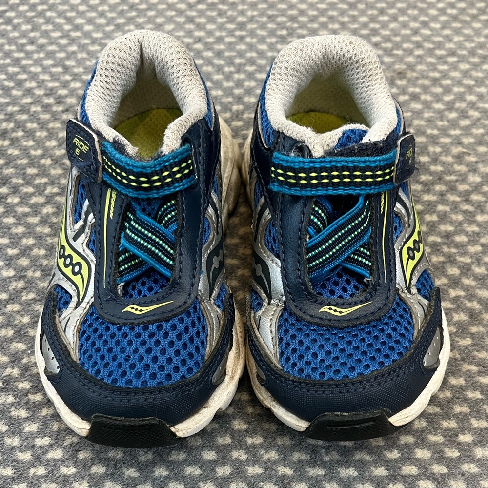 Saucony Sneakers